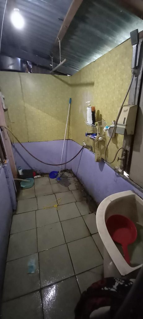 Ubahsuai Tandas Kampung