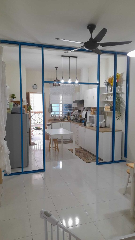 Projek DIY Bulan Ramadan Pasang Partition, Wainscoting Dan Barn Door Pada Ruang Dapur